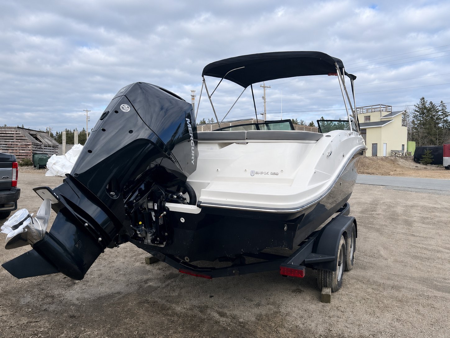Sea Ray SPX 230 stern with Mercury outboard